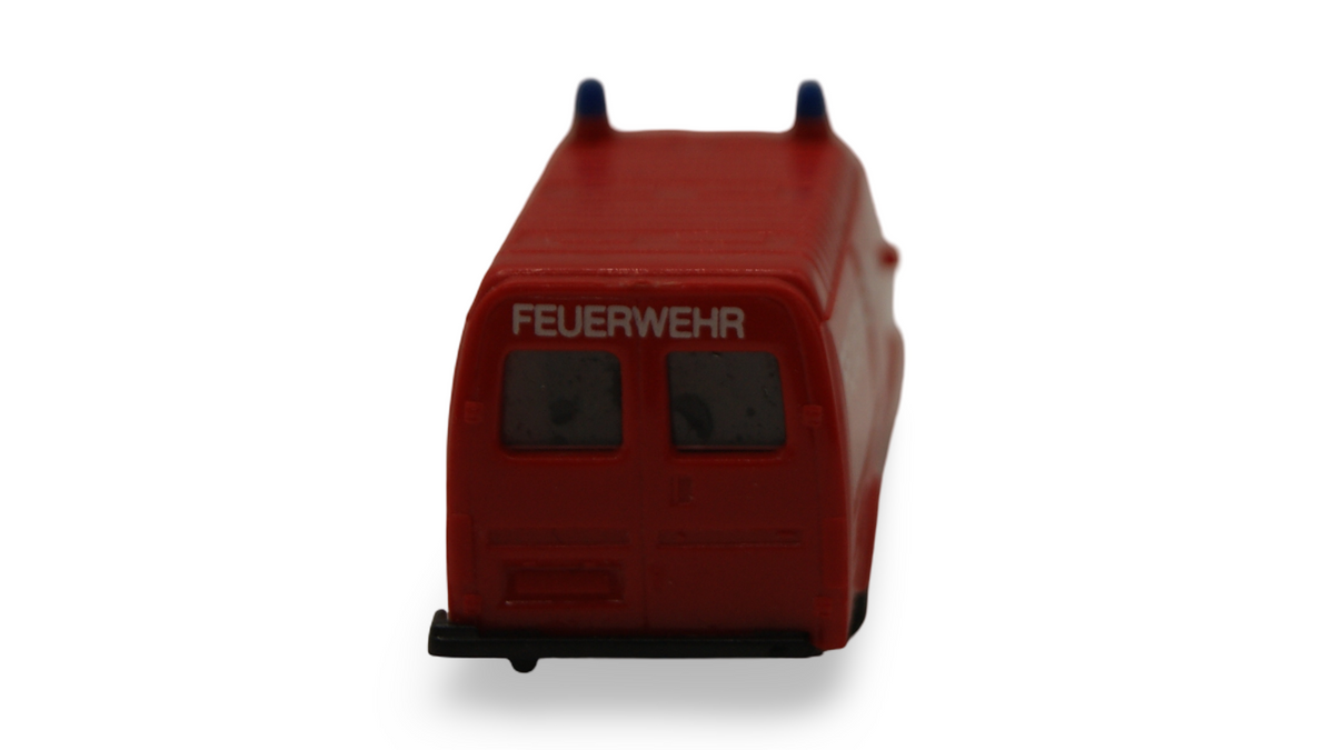 Praline Ford Transit Feuerwehr 112 Kastenwagen Rot 1:87 H0
