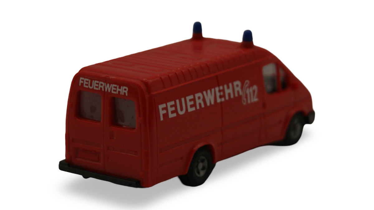 Praline Ford Transit Feuerwehr 112 Kastenwagen Rot 1:87 H0