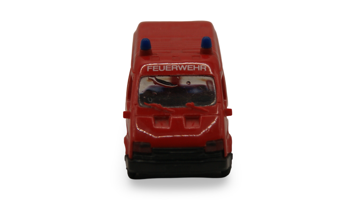 Praline Ford Transit Feuerwehr 112 Kastenwagen Rot 1:87 H0