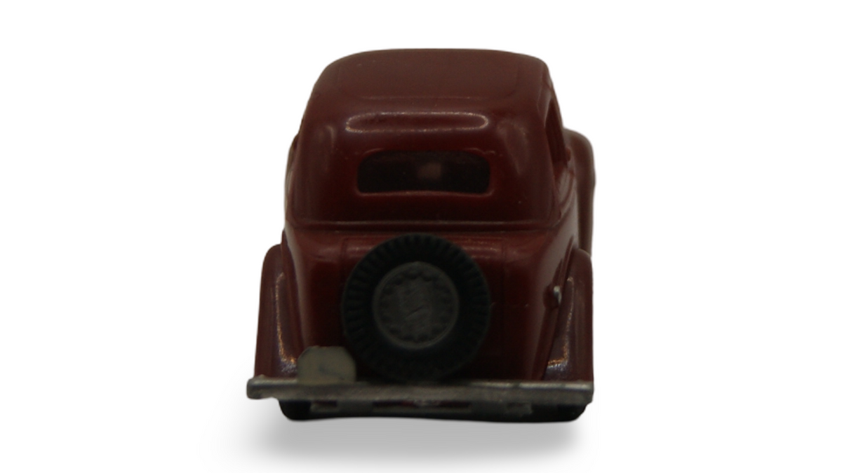 Praline Ford Eifel Limousine Braun 1:87 H0