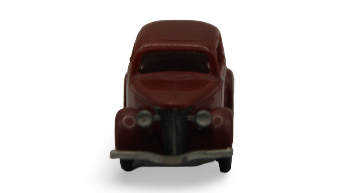 Praline Ford Eifel Limousine Braun 1:87 H0