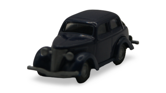Praliné Ford Eifel Limousine Dunkelblau 1:87 H0