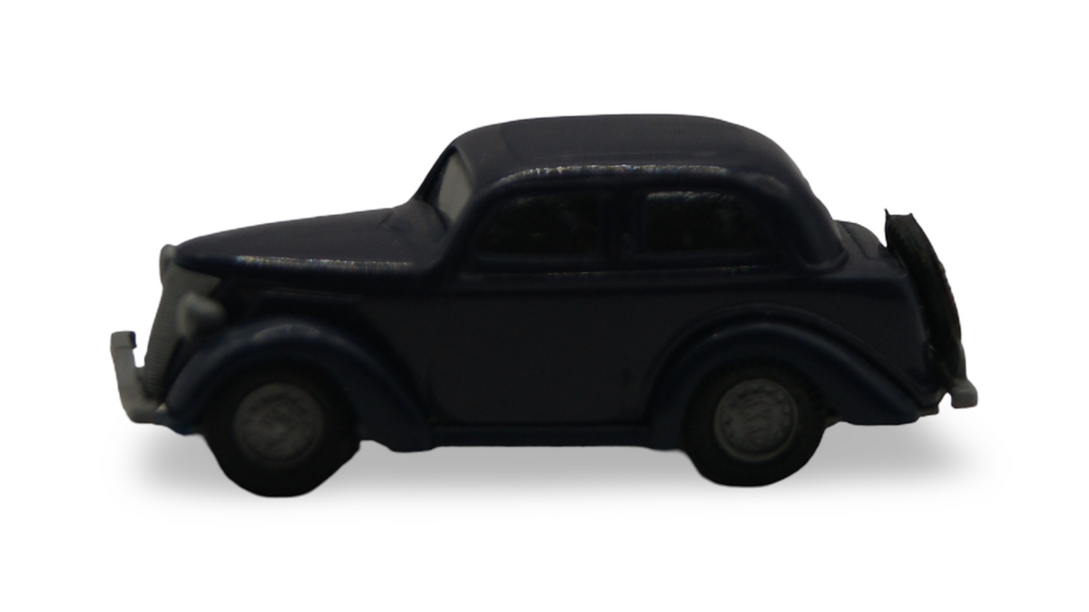 Praliné Ford Eifel Limousine Dunkelblau 1:87 H0