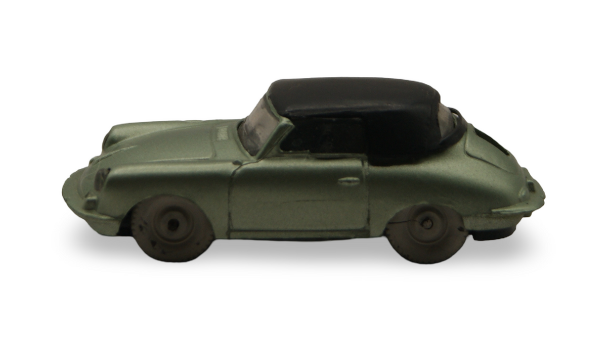 Praliné Porsche 356 Cabriolet Grünmetallic mit schwarzem Verdeck 1:87 H0
