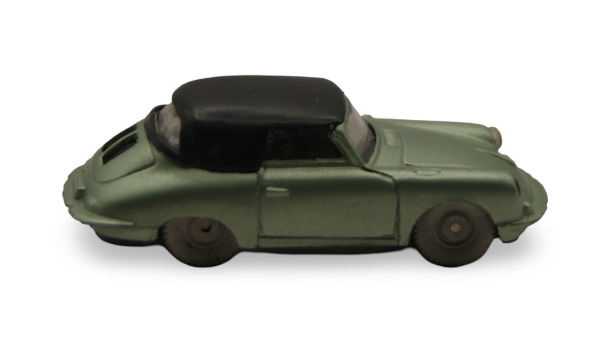 Praliné Porsche 356 Cabriolet Grünmetallic mit schwarzem Verdeck 1:87 H0