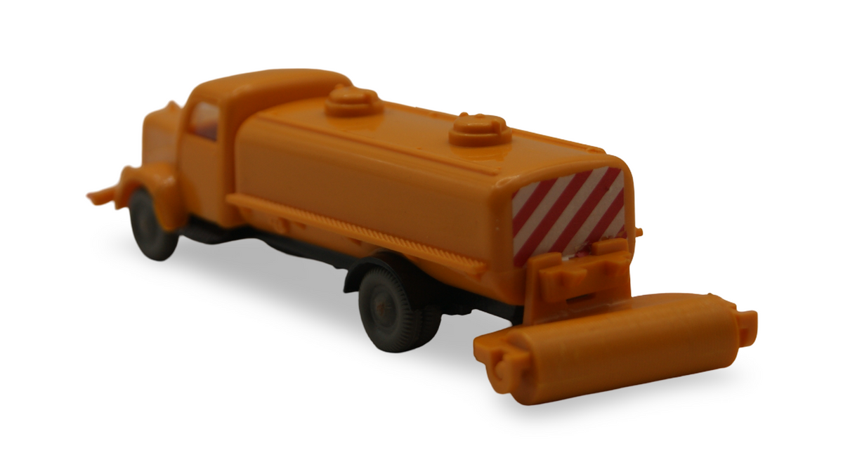 IMU Replika Mercedes-Benz L 5000 Sprengwagen mit Walze Orange 1:87 H0