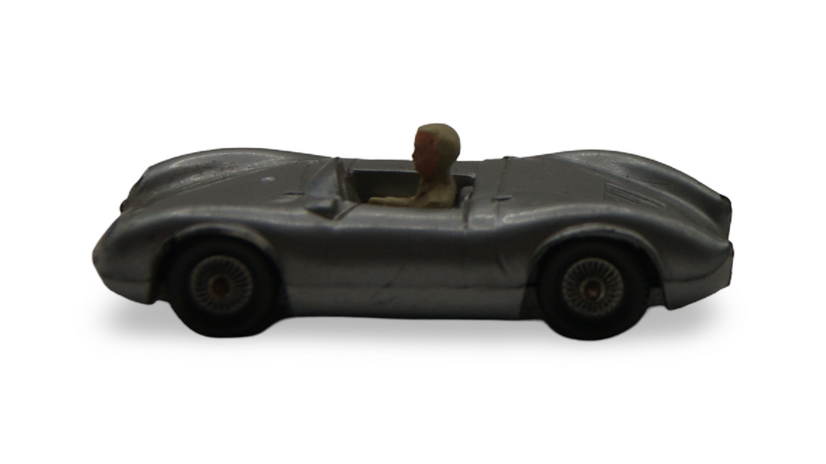 Wiking 8011 Mercedes-Benz Silberpfeil Rennwagen mit Fahrer 1:87 H0 silber