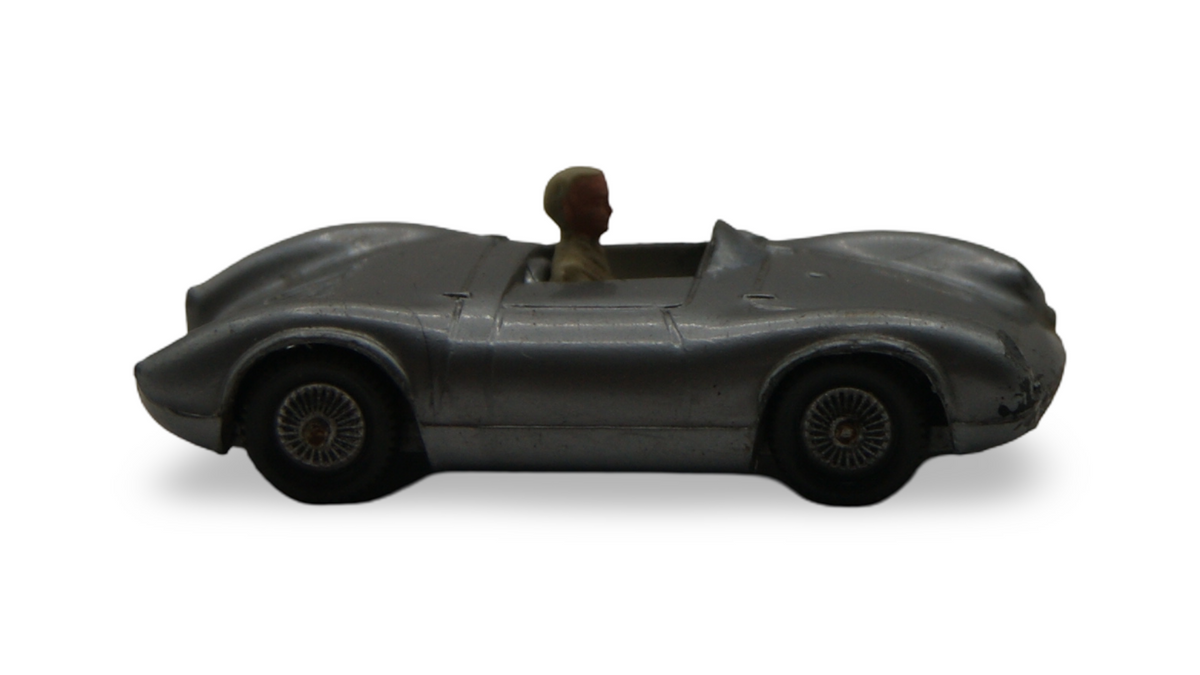 Wiking 8011 Mercedes-Benz Silberpfeil Rennwagen mit Fahrer 1:87 H0 silber