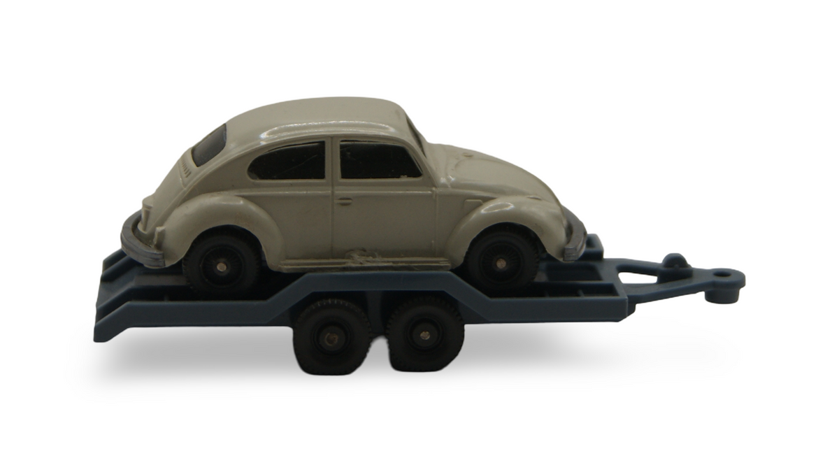 Wiking VW Käfer auf PKW-Transportanhänger 1:87 H0 Eigenbau Werkstatt-Szene