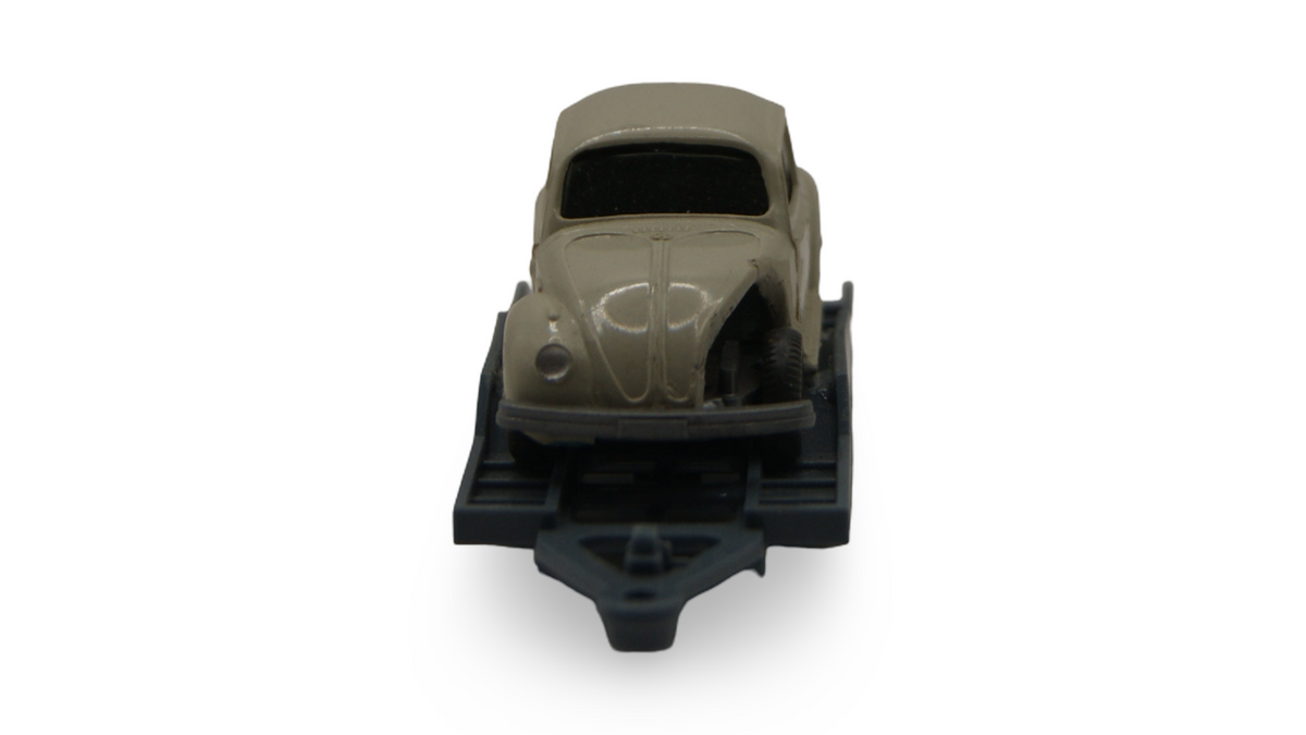 Wiking VW Käfer auf PKW-Transportanhänger 1:87 H0 Eigenbau Werkstatt-Szene
