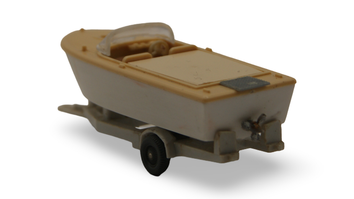 Wiking 0095 Motorboot auf Anhänger 1:87 H0 creme beige Bootsanhänger