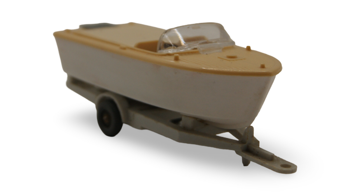 Wiking 0095 Motorboot auf Anhänger 1:87 H0 creme beige Bootsanhänger
