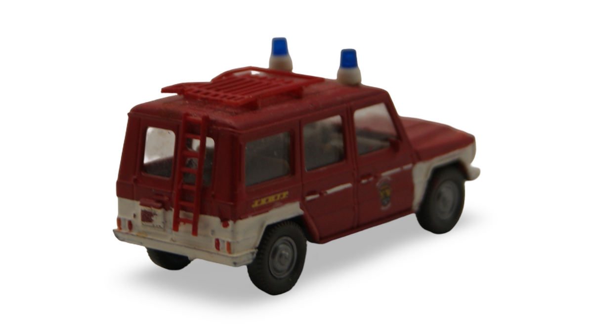 Wiking Mercedes-Benz 230 G Feuerwehr VRW 1:87 H0 rot weiß mit 2 Blaulichtern