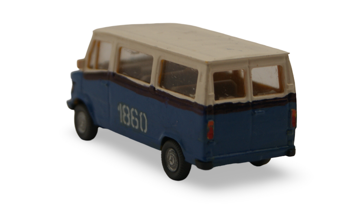 Wiking Mercedes-Benz 207 D Bus 1:87 H0 blau/weiß – individuell umlackiert