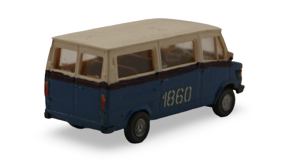 Wiking Mercedes-Benz 207 D Bus 1:87 H0 blau/weiß – individuell umlackiert
