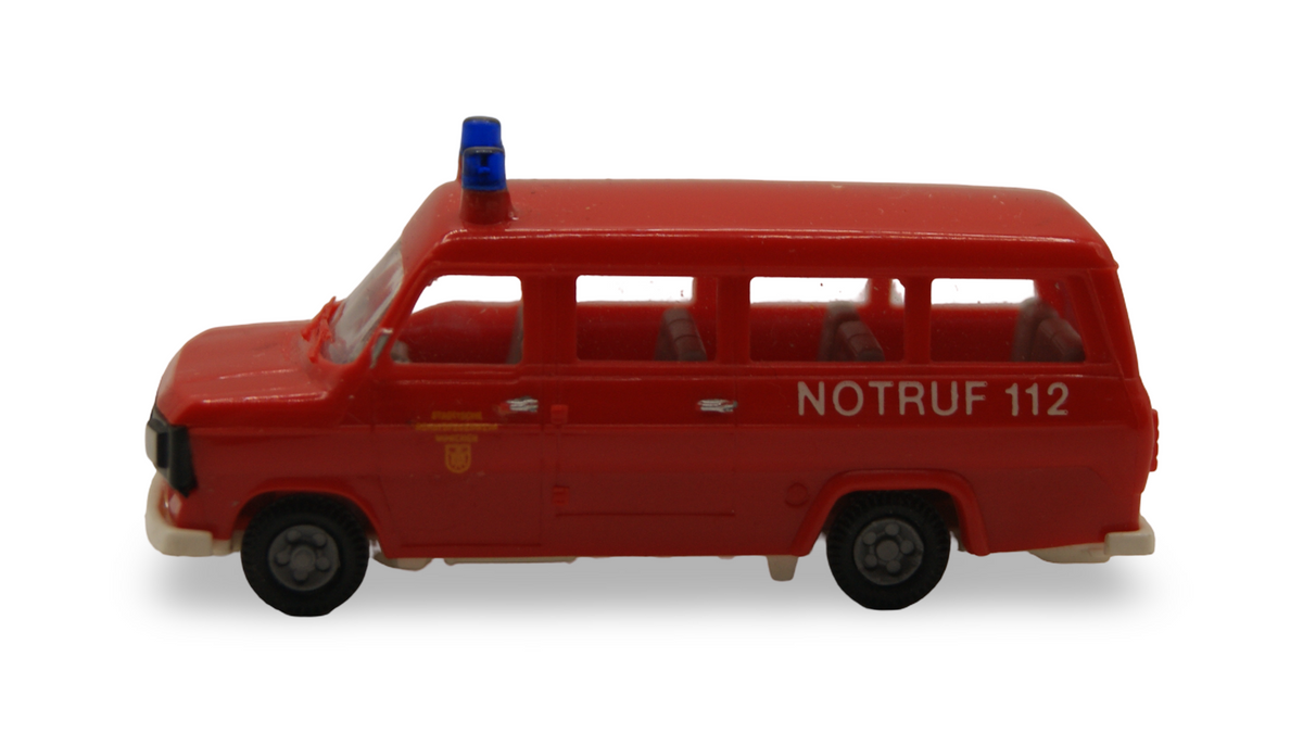 Praliné 2405 Ford Transit Feuerwehr Notruf 112 MTW 1:87 H0