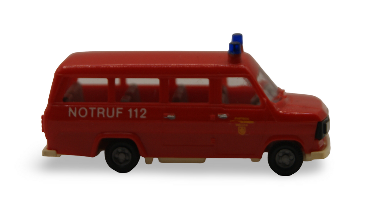 Praliné 2405 Ford Transit Feuerwehr Notruf 112 MTW 1:87 H0