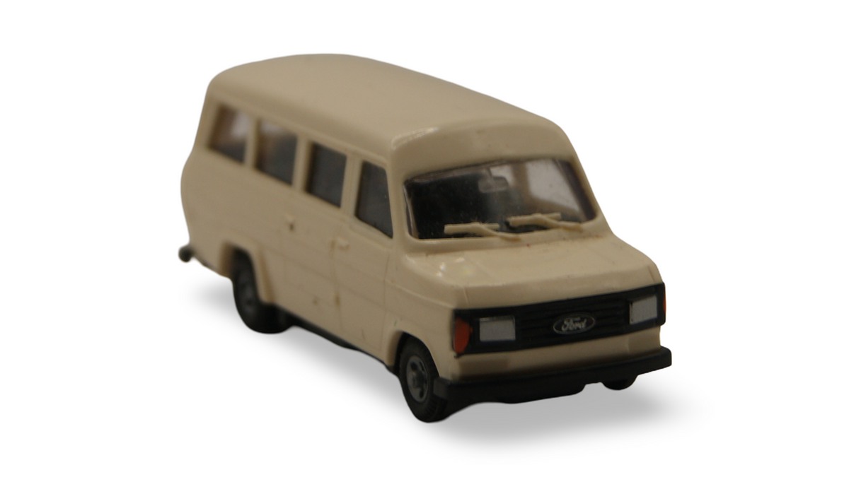 Praliné Ford Transit Kleinbus beige 1:87 H0 Vintage Modellauto