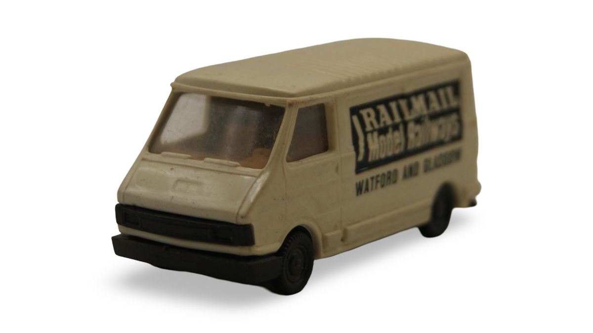 Praliné Fiat 242 Kastenwagen „Railmail Model Railways“ Watford Glasgow 1:87 H0