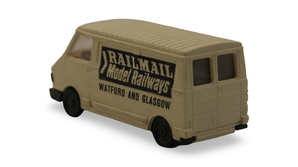 Praliné Fiat 242 Kastenwagen „Railmail Model Railways“ Watford Glasgow 1:87 H0