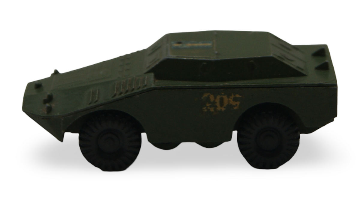 Militärischer Radpanzer / Spähpanzer Metall oliv 1:87 H0 Hersteller unbekannt