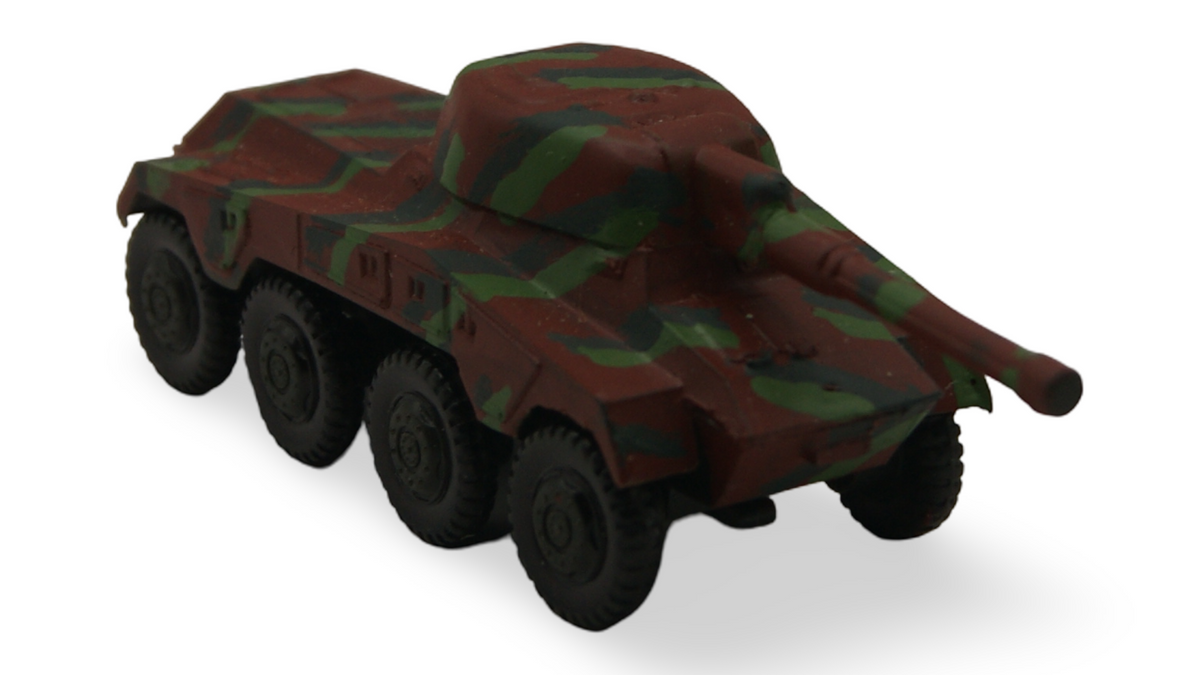 Roco Minitanks Spähpanzer Luchs 8x8 Bundeswehr 1:87 H0 umlackiert