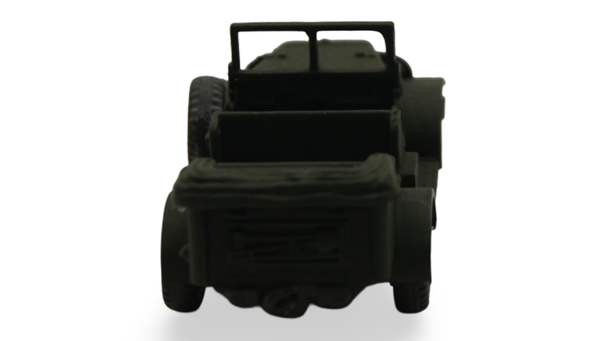 Roco Minitanks Willys Jeep M38 A1 offen mit Ersatzrad H0 1:87 Militär