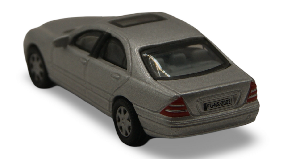 Schuco Mercedes-Benz S-Klasse W220 Limousine Silber H0 1:87