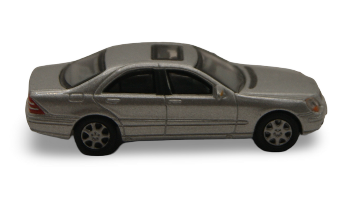 Schuco Mercedes-Benz S-Klasse W220 Limousine Silber H0 1:87