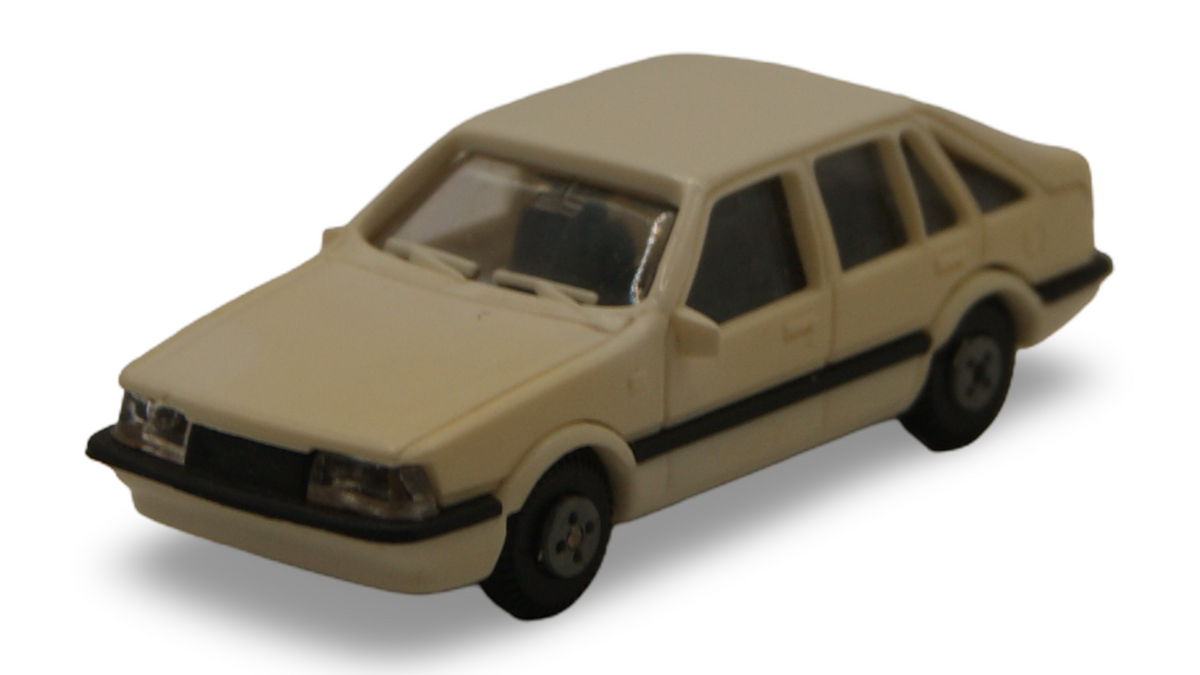 R.M. Mazda 626 Limousine Beige H0 1:87