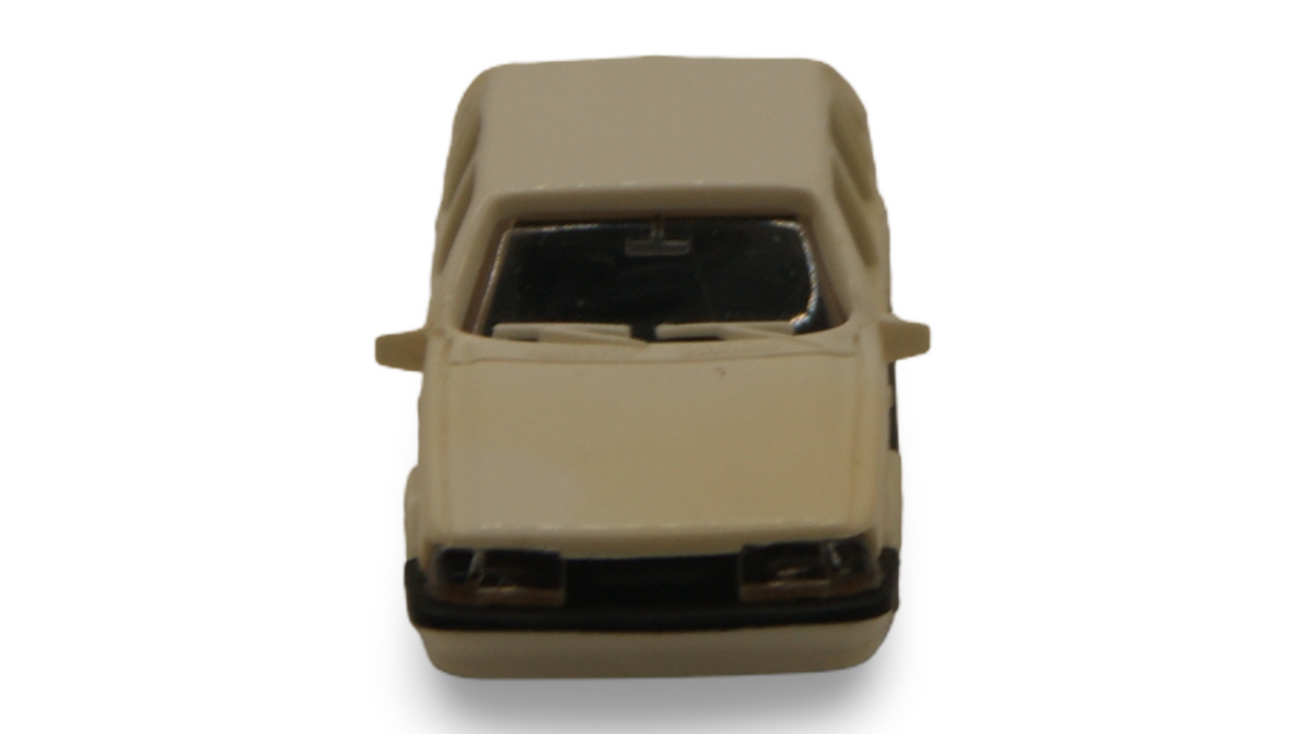 R.M. Mazda 626 Limousine Beige H0 1:87