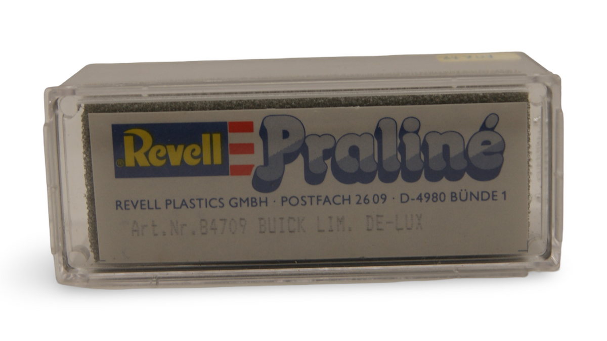Revell Praliné 34709 Buick Limousine De-Lux schwarz 1:87 H0 in Vitrine