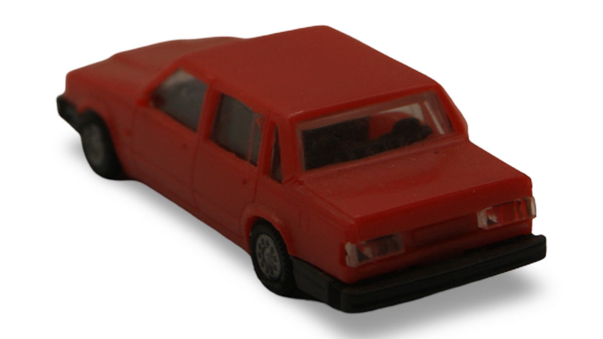 I.M.U. Volvo 760 GLE Limousine rot 1:87 H0