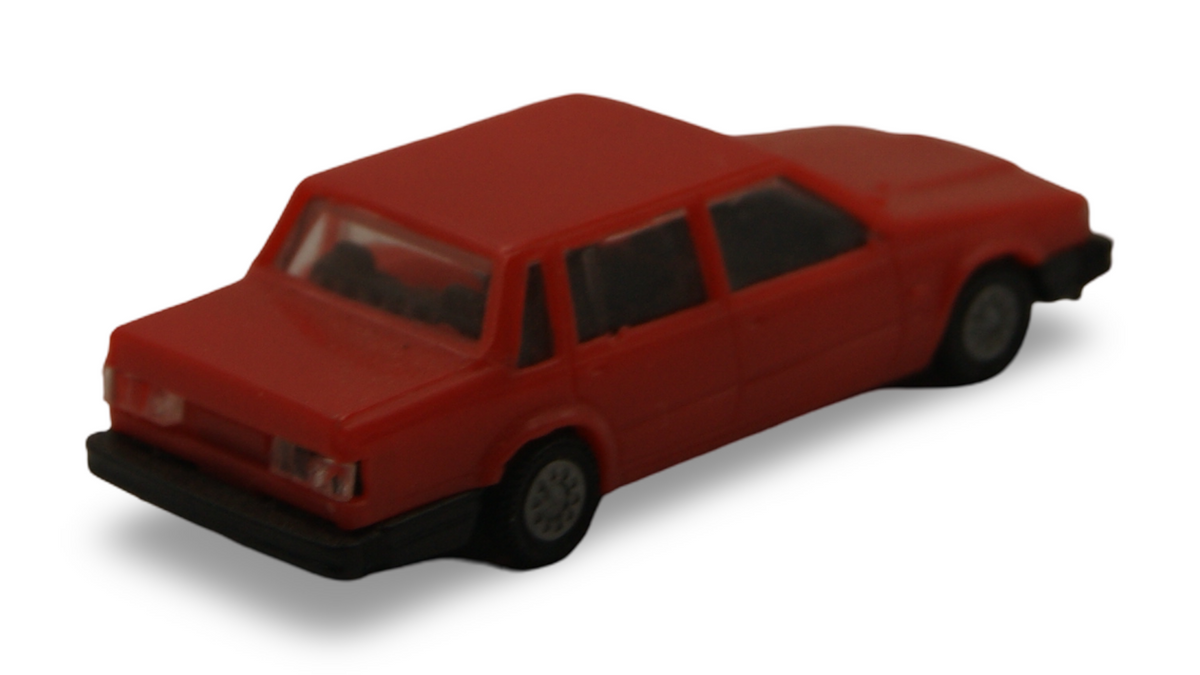 I.M.U. Volvo 760 GLE Limousine rot 1:87 H0