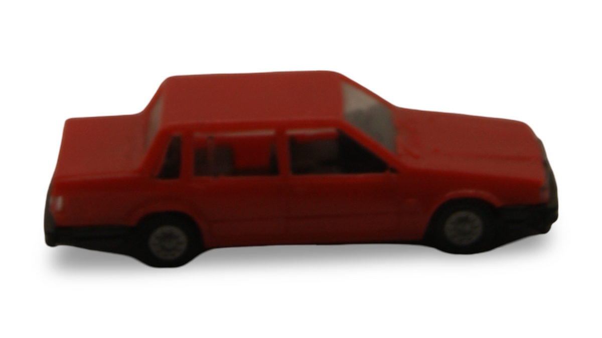 I.M.U. Volvo 760 GLE Limousine rot 1:87 H0