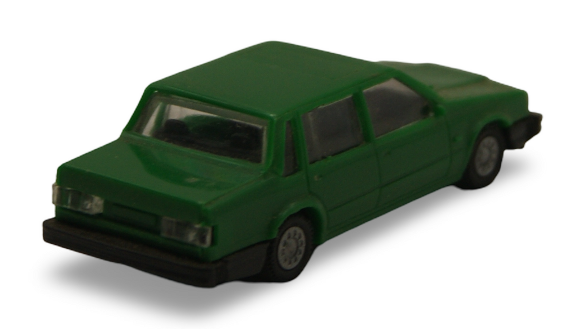 I.M.U. Volvo 760 GLE Limousine grün 1:87 H0