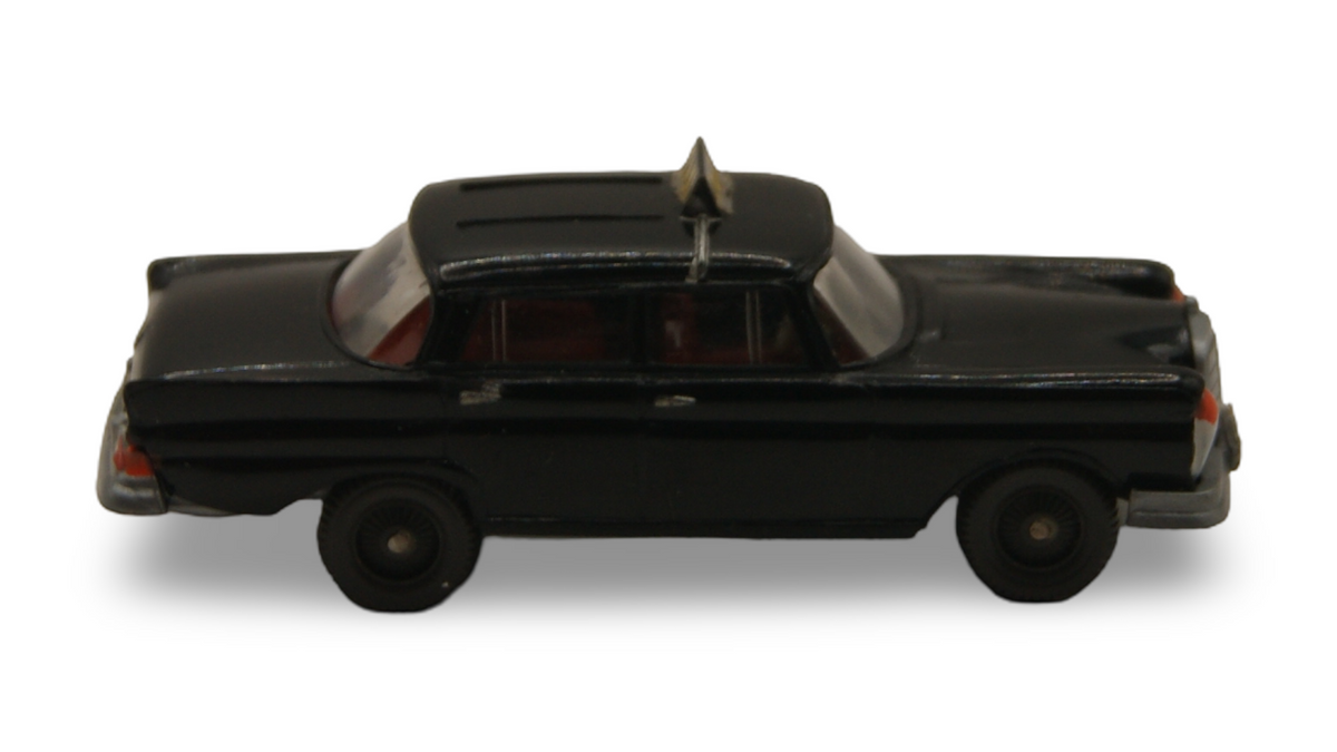 Wiking Mercedes-Benz 220 S Heckflosse Taxi schwarz 1:87 H0 Vintage