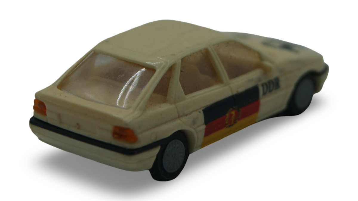 Praliné 5799 Ford Escort Ghia Wiedervereinigung BRD DDR 3.10.1990 H0 1:87