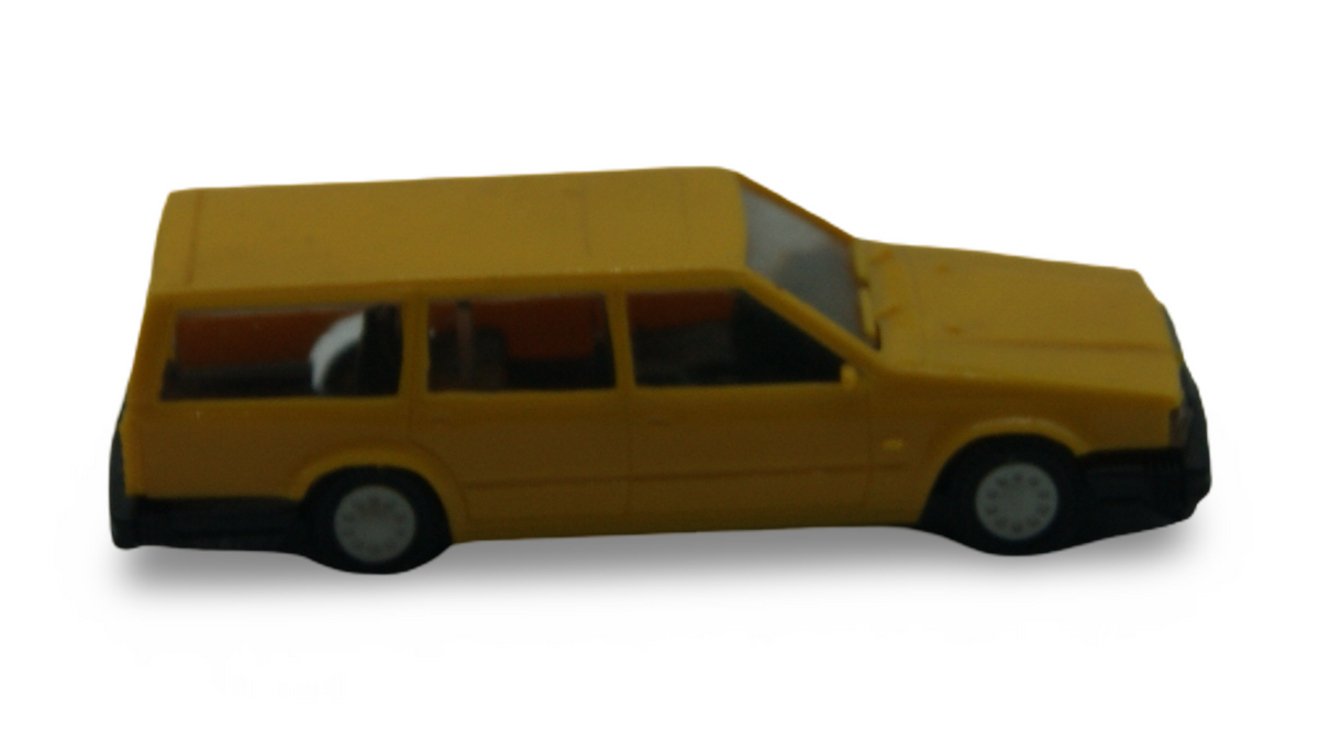 IMU Volvo 760 GLE Kombi gelb H0 1:87