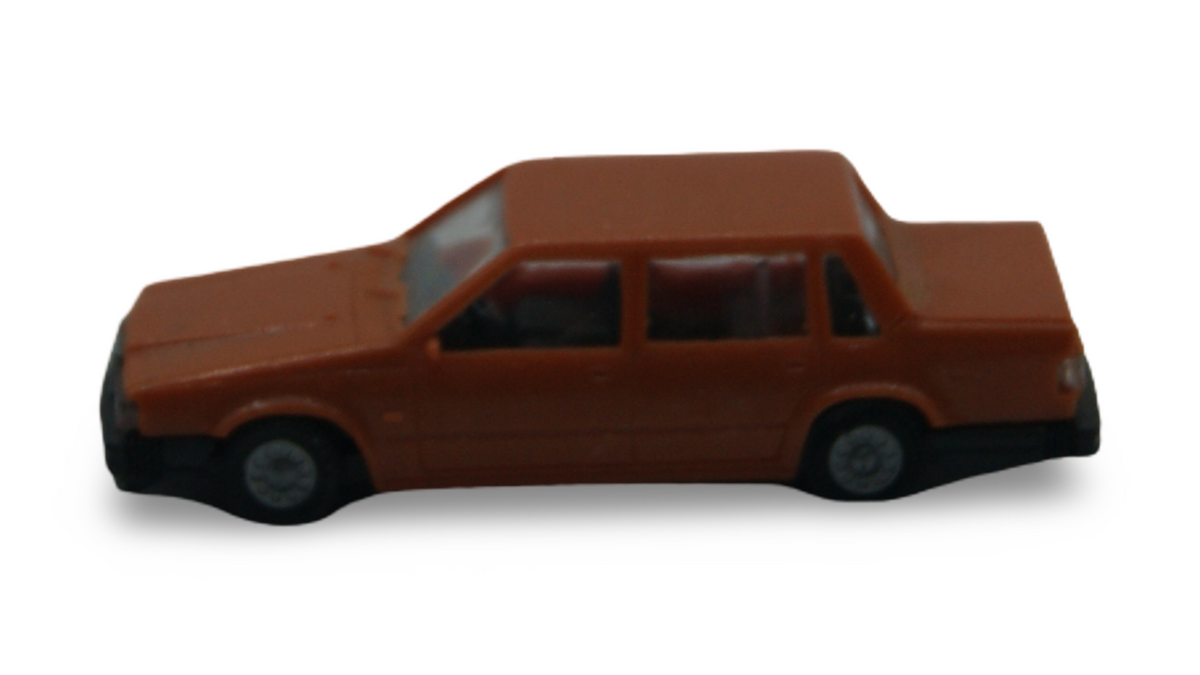 IMU Volvo 760 GLE Limousine braun H0 1:87
