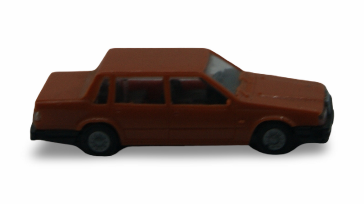 IMU Volvo 760 GLE Limousine braun H0 1:87