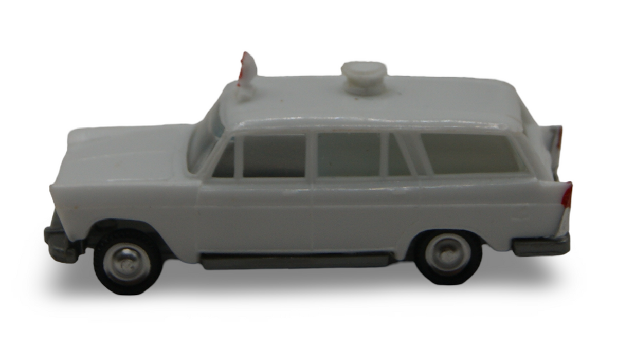 EKO 2041 Fiat 1800 Familiare Ambulanz Weiß 1:87 H0 Vintage Made in Spain