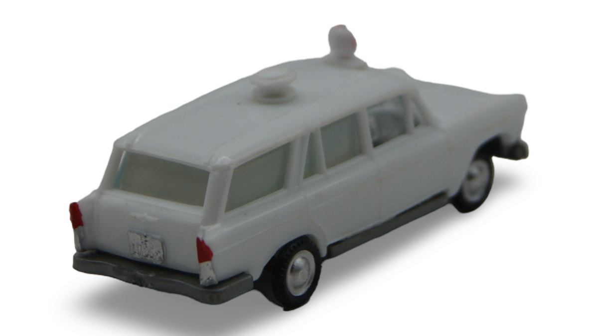 EKO 2041 Fiat 1800 Familiare Ambulanz Weiß 1:87 H0 Vintage Made in Spain