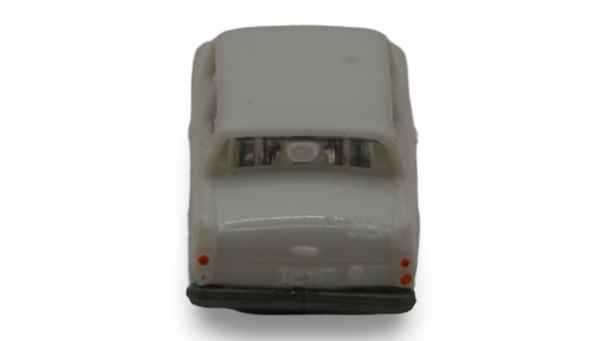 EKO Ford Taunus 17M P2 Barocktaunus Weiß 1:87 H0 Vintage Spain