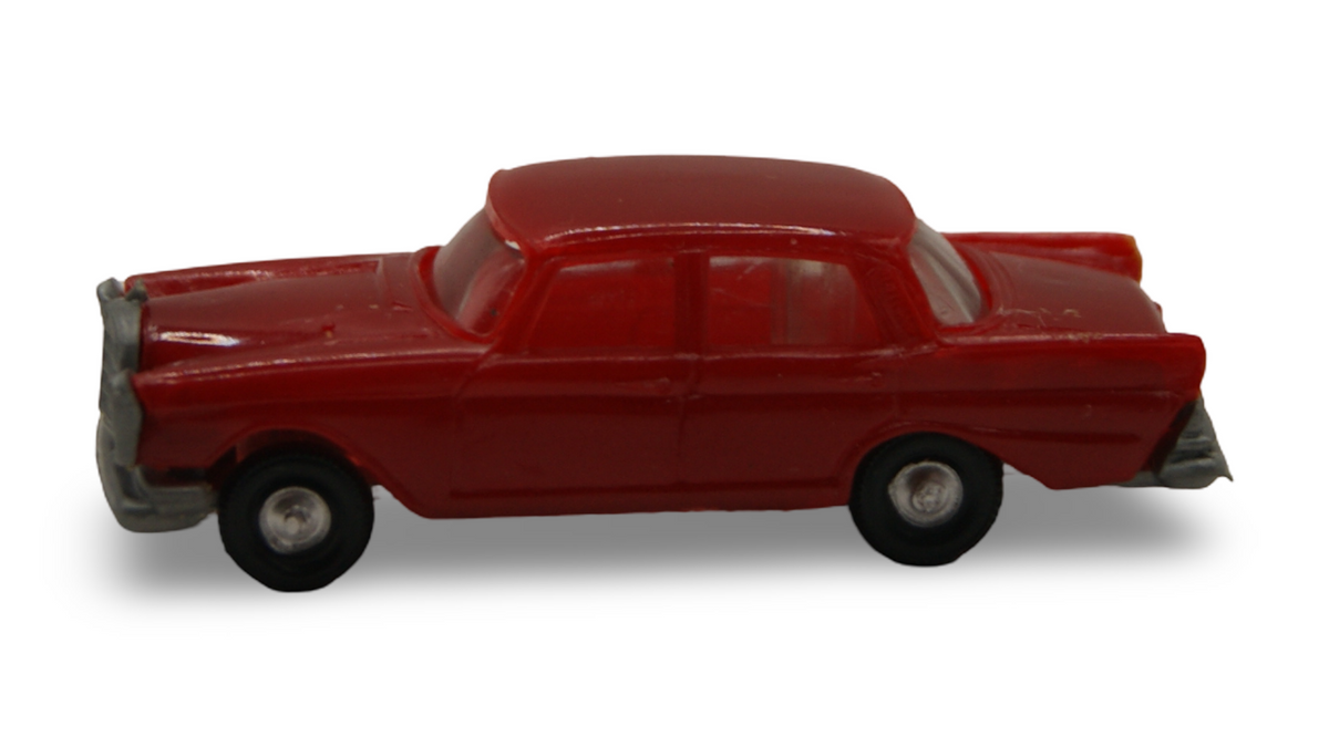 EKO Mercedes-Benz 220 Heckflosse Rot 1:87 H0 Vintage Made in Spain