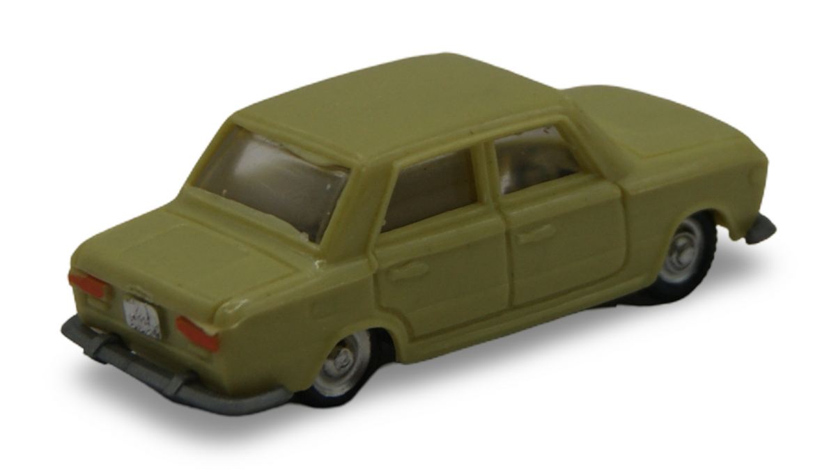 EKO SEAT 124 Limousine Beige 1:87 H0 Vintage Modellauto Made in Spain
