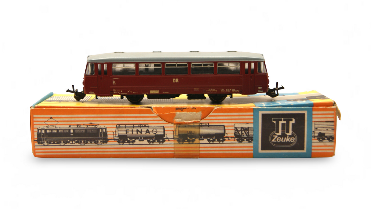 Zeuke/BTTB TT Schienenbus 171 018-5 + 2 Beiwagen 171 824-6 3-teilig