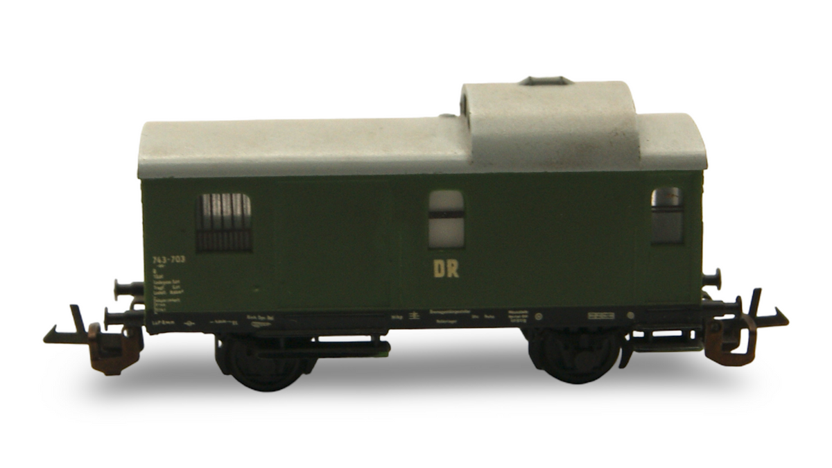 Zeuke 545/766 TT Güterzugpackwagen DR Grün 1:120 mit OVP