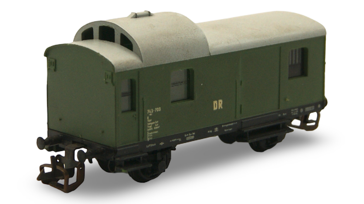Zeuke 545/766 TT Güterzugpackwagen DR Grün 1:120 mit OVP