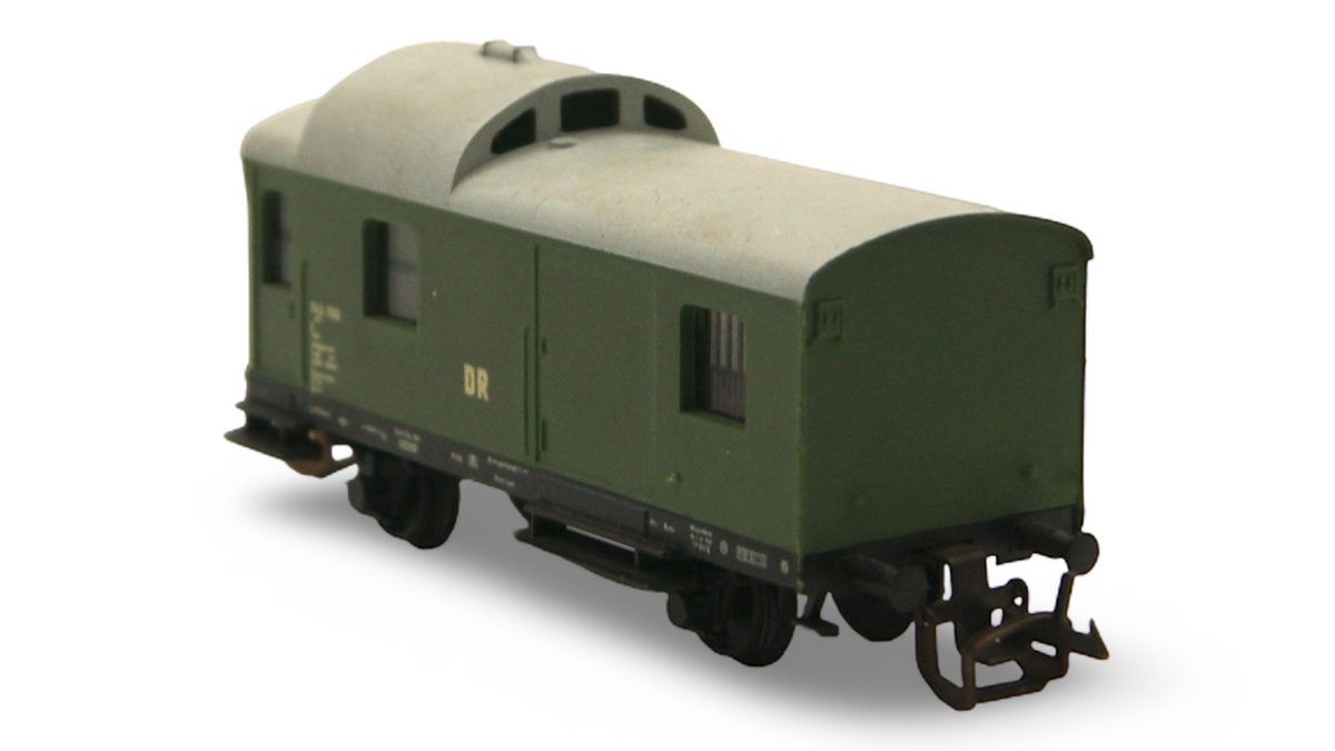 Zeuke 545/766 TT Güterzugpackwagen DR Grün 1:120 mit OVP